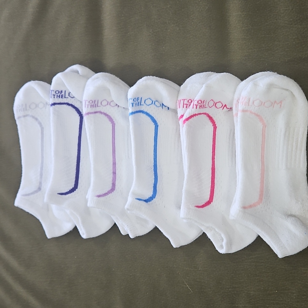 6 pairs of Fruit of the Loom Socks